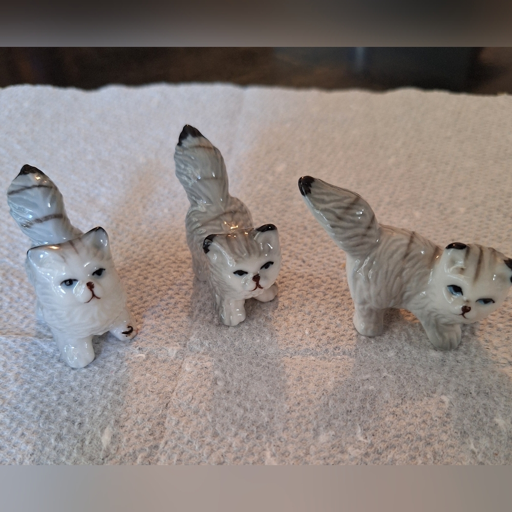 Vintage Set Of 3 Cat Figurines Porcelain ?